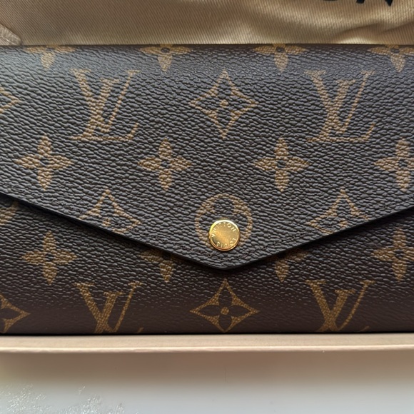 Brand new Louis Vuitton wallet - Picture 5 of 5